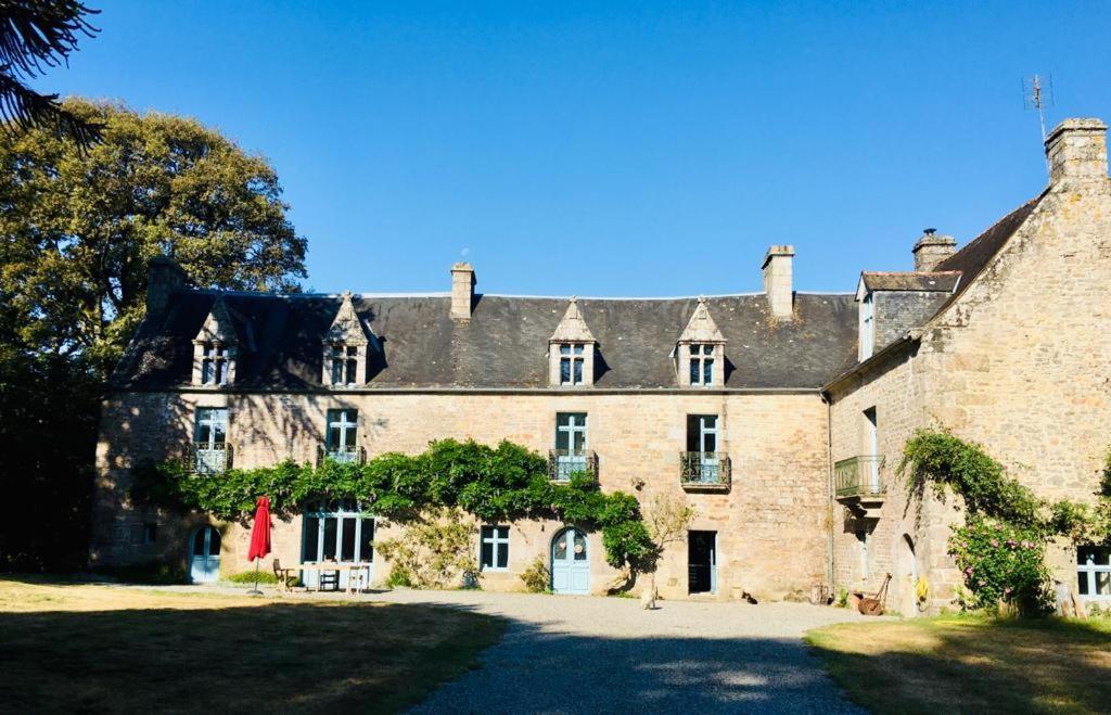Manoir De Botcol * Saint-Nicolas-du-Pelem